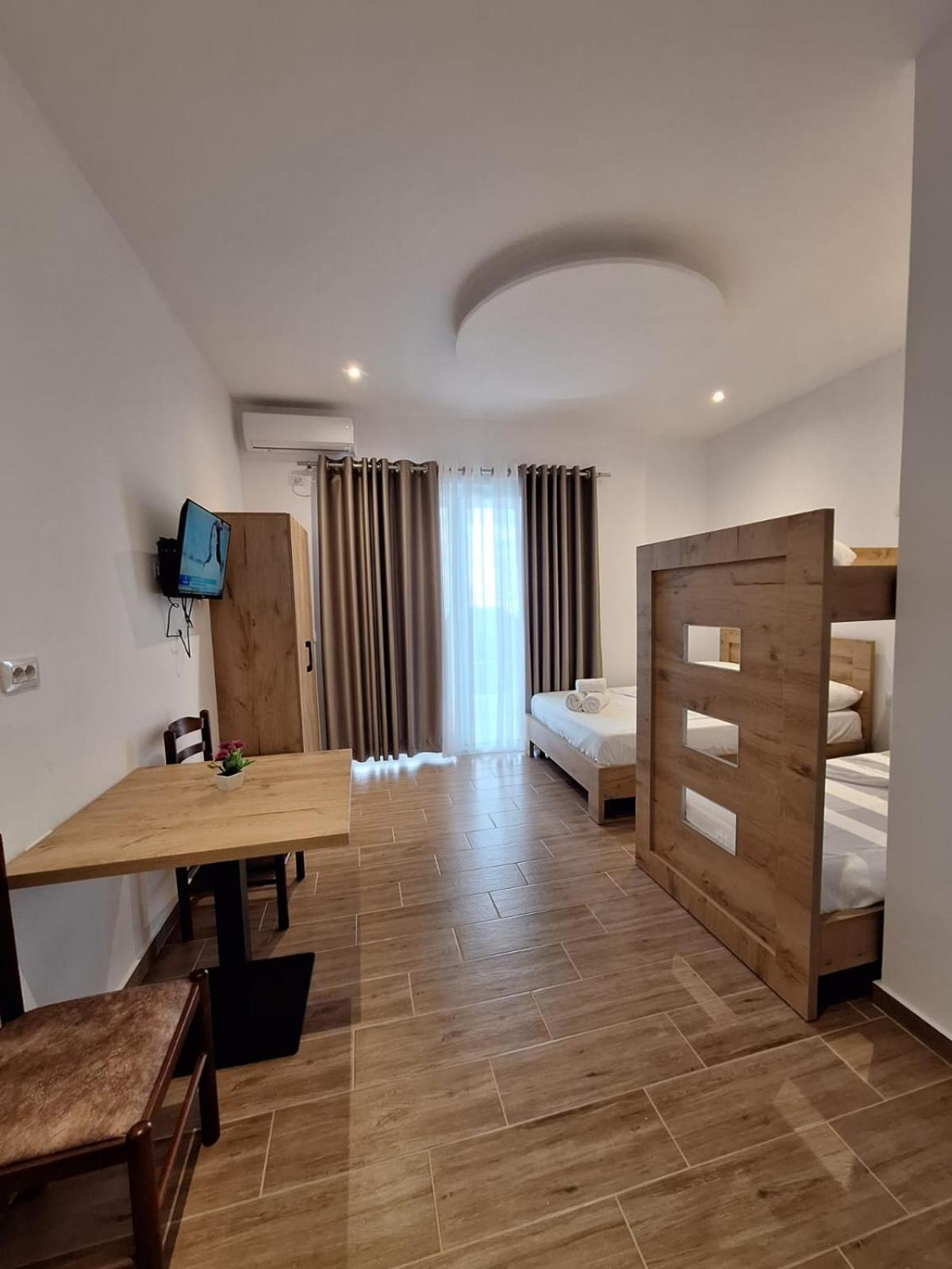 Xuxi Apartments Lukovë Eksteriør bilde