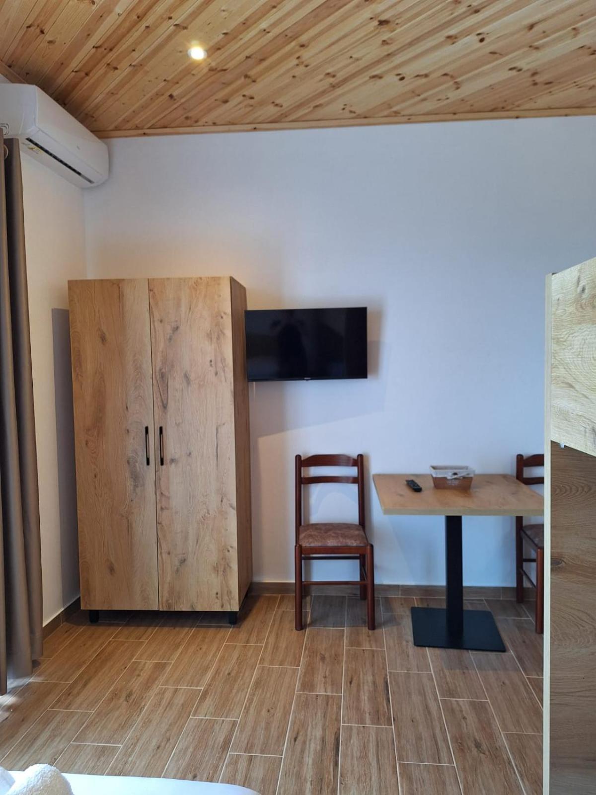 Xuxi Apartments Lukovë Eksteriør bilde