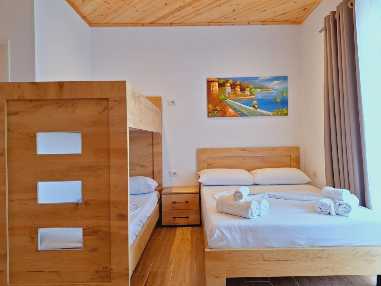 Xuxi Apartments Lukovë Eksteriør bilde