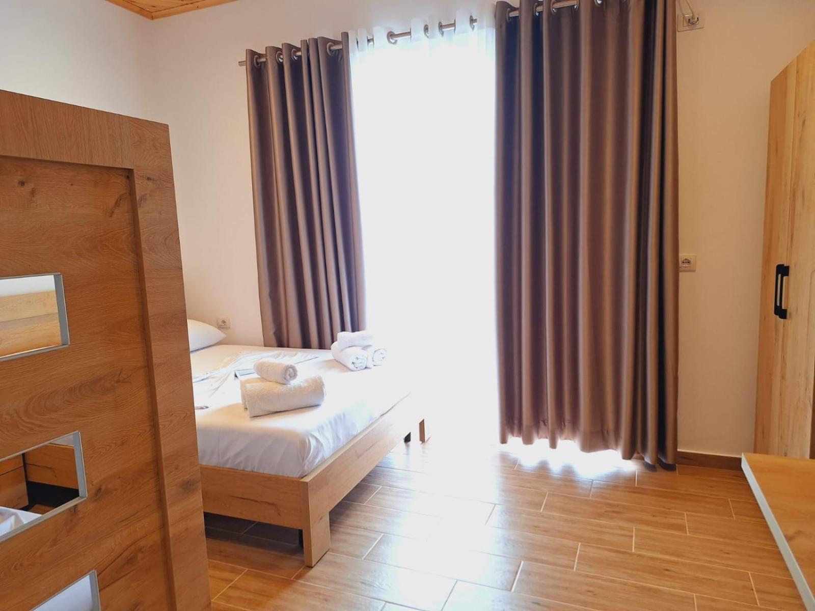 Xuxi Apartments Lukovë Eksteriør bilde