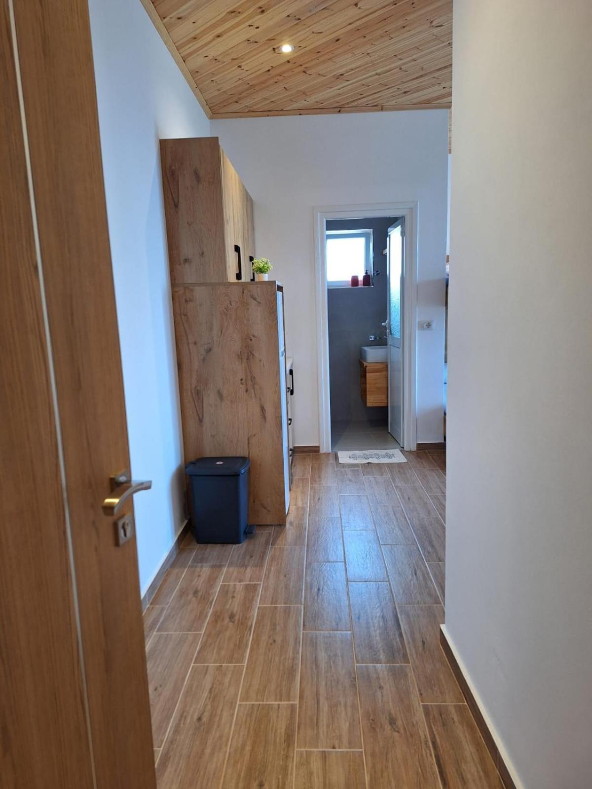 Xuxi Apartments Lukovë Eksteriør bilde